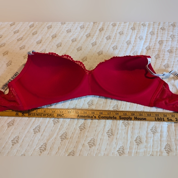 Red lace Victoria's secret bra with logo straps 36DDD - Picture 3 of 7